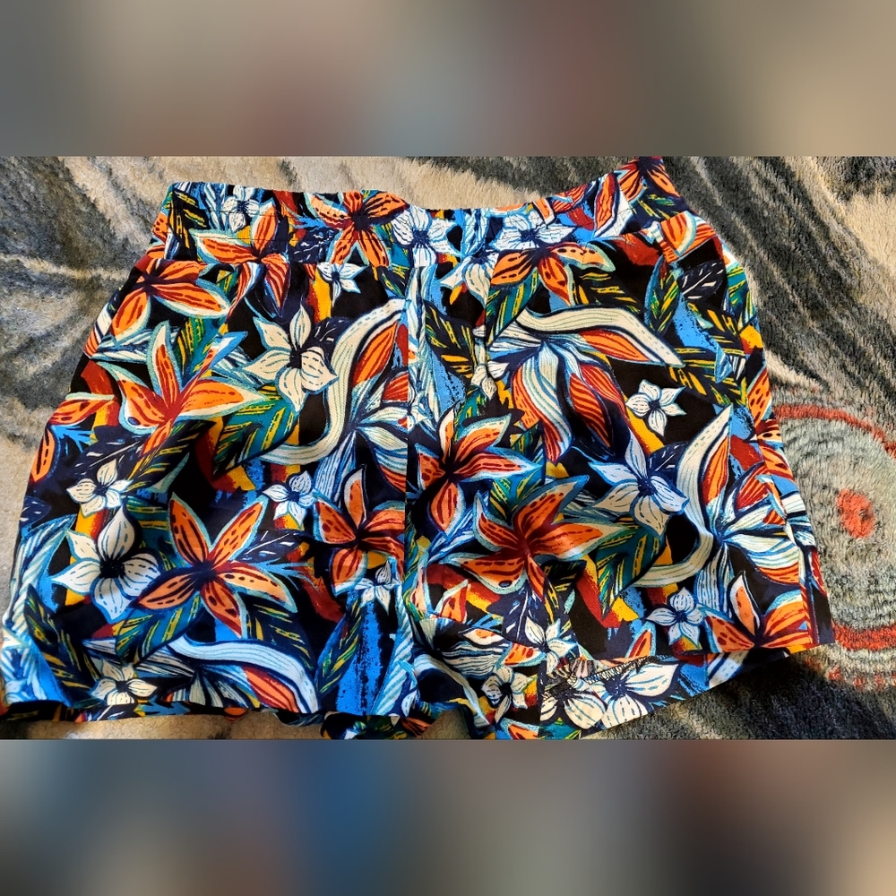 Shorts - Picture 2 of 2